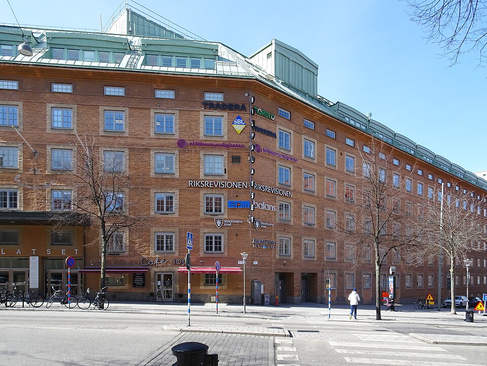 Automobilpalatset S:t Eriksgatan 117 / Dalagatan 61-63, Byggnadsår 1925-32, arkitekt Erik Amundson, byggherre Philipsons Automobil AB, byggmästare R Brink.