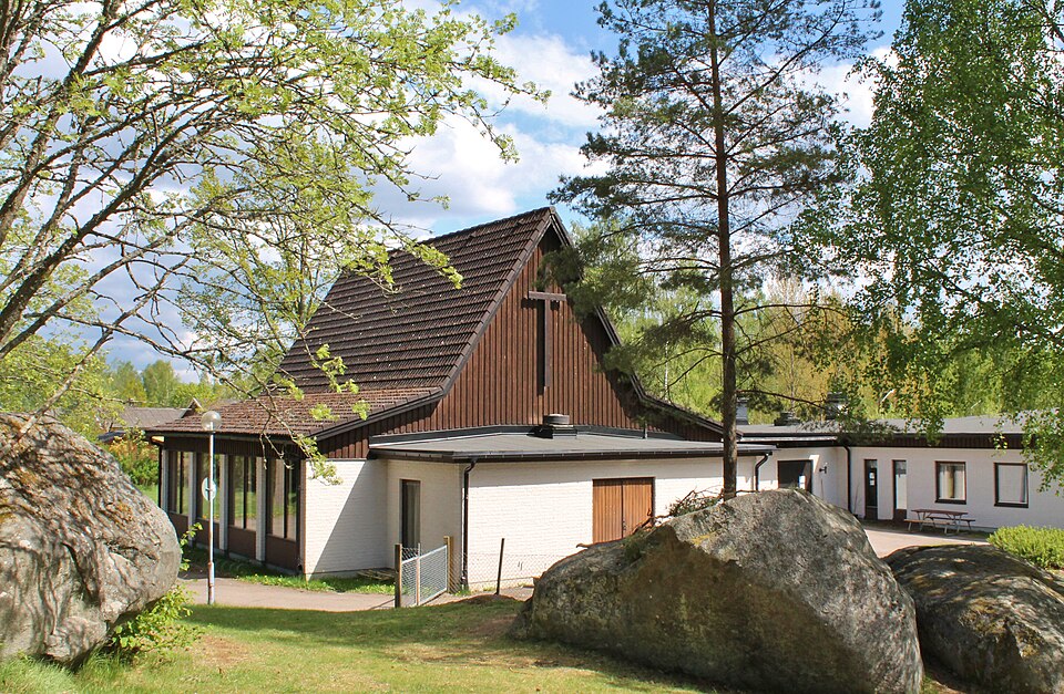 Mikaelsgården,Lindås, Exteriör