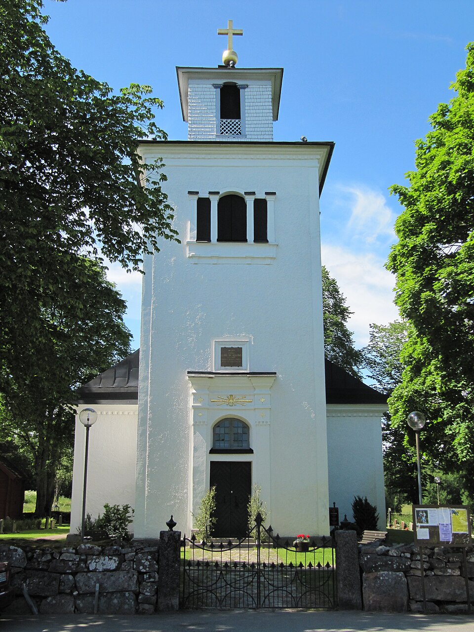 Bellö kyrka