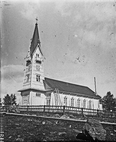 Kyrkan från sydväst före ombyggnaden 1939-40. Snabbinv.; (01) Exteriörer; Byggnadsverk; Religionsutövning - kyrkor