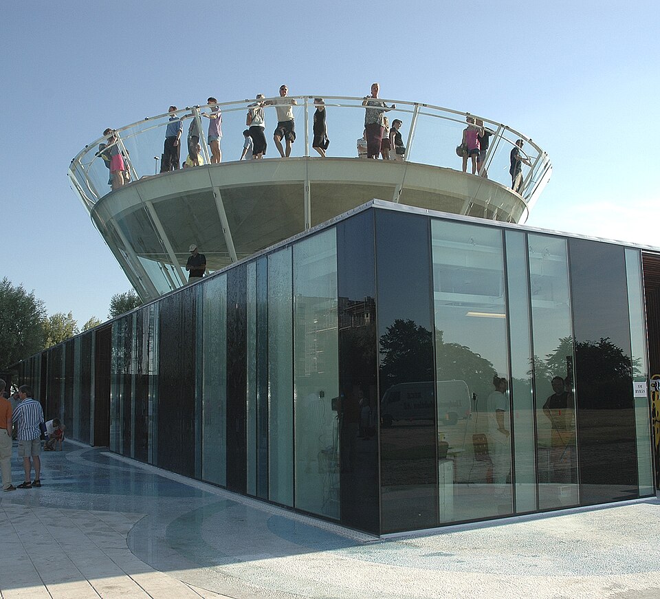 Citadellbadet outdoor baths in Landskrona by Gert Wingårdh from 2005-7