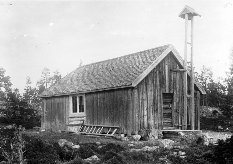 Bergön Chapel in the archipelago of Hudiksvall town. According to tradition, the chapel was built in the Middle Ages by fishermen. Format: Silver gelatin print