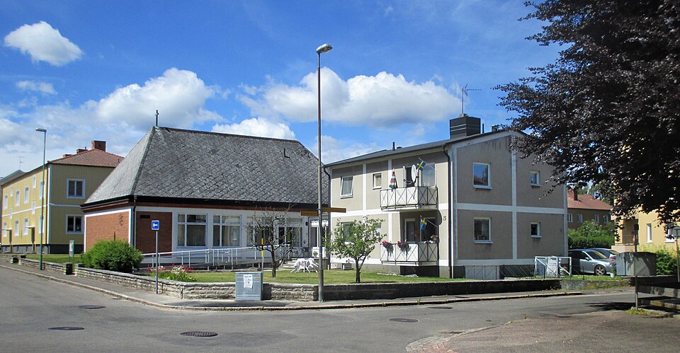 Warenbergskyrkan, tillhörande Evangeliska Fosterlandsstiftelsen (EFS), belägen på Warenbergsgatan 15, kvarteret Hovtången, Falköping, Falköpings kommun, f.d. Skaraborgs län, Västergötland, Västra Göta