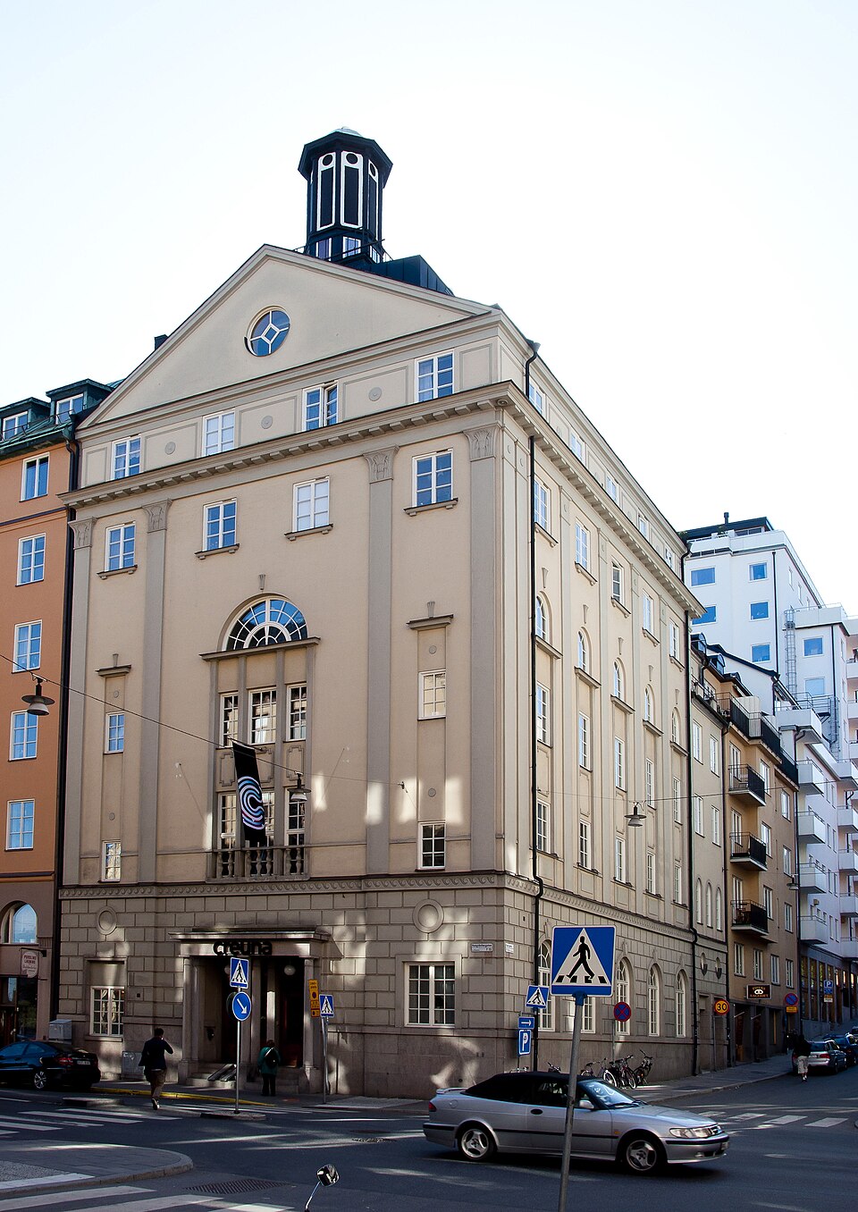 Diamanten 11, Kungsholmsgatan 23, Pipersgatan 22. Byggnadsår 1927-28, arkitekter Höög & Morssing, byggherre Lutherska Missionsförbundet - Wilhelm Norrlander, byggmästare. "Ansgariikyrkan" A Olsson
