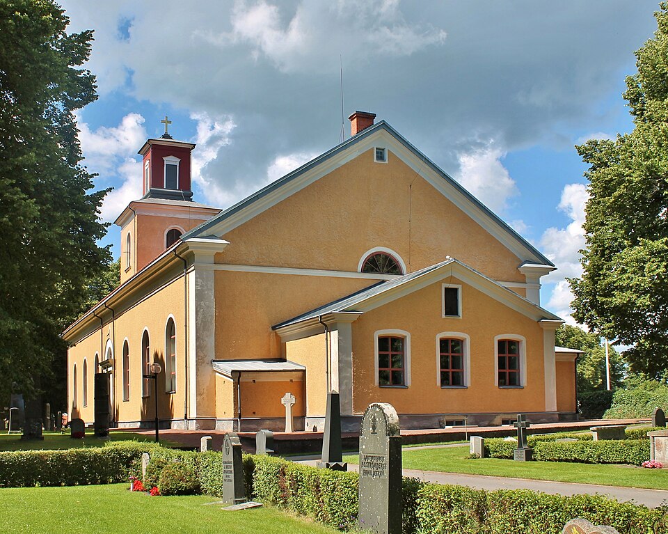 Ålems Church.The years 1829 - 1830 the church was built in the Empire style, designed by Samuel Enander. On 30 September 1832 the church was inaugurated by Bishop Anders Carlsson af Kullberg.