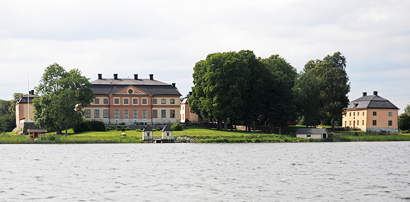 Åkerö slott i Bettna socken, Flens kommun, Södermanland
