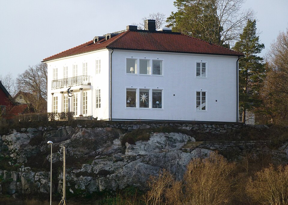 Villa Alphyddan Djursholm, Strandvägen 15, ursprungsarkitekt J.A. Nordström, ombyggnad Karl Güettler