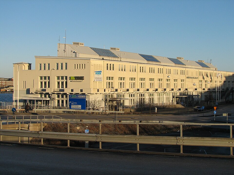 The terminal building of the former Swedish America Line, known as Amerikaskjulet (the America shed).