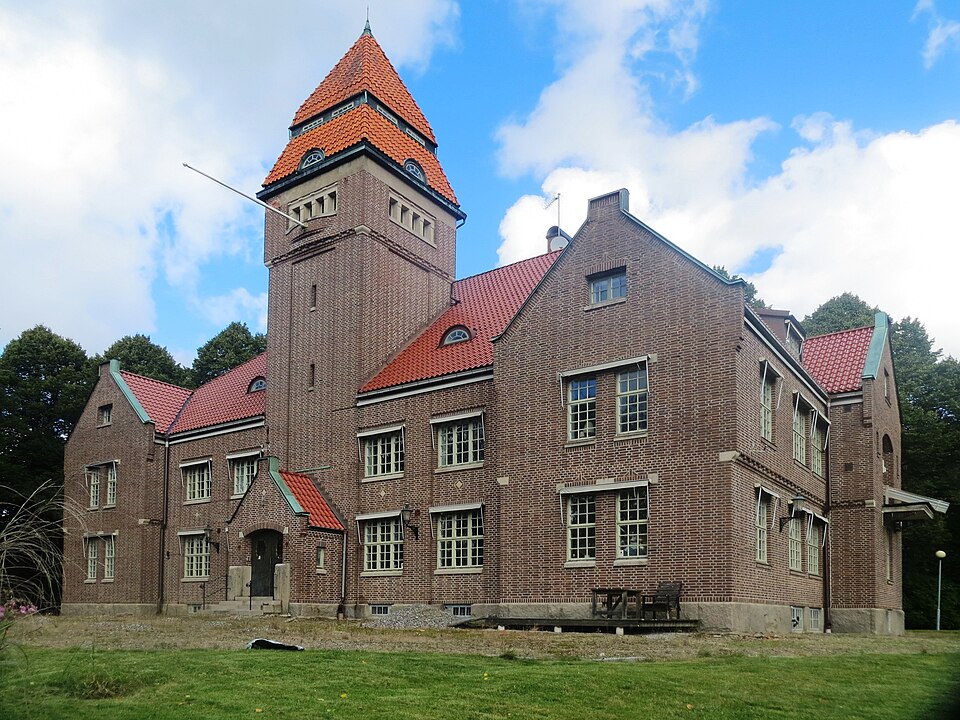 Munkedal City Hall (Tingshuset), in use from 1917 to 1973.