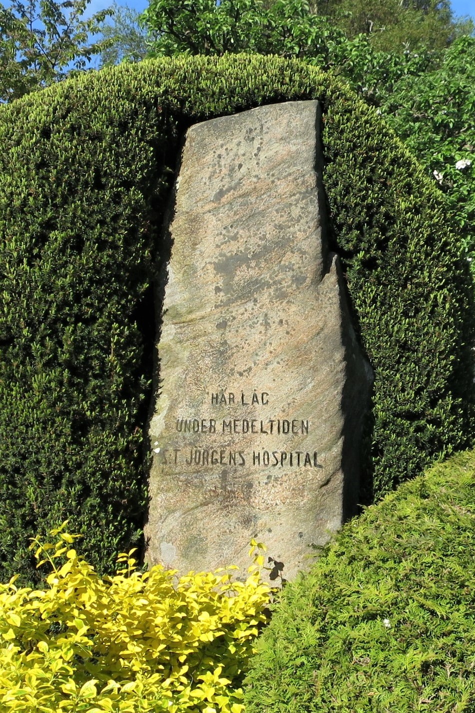 Minnessten över S:t Jörgens hospital vid Örjans vall i Halmstad