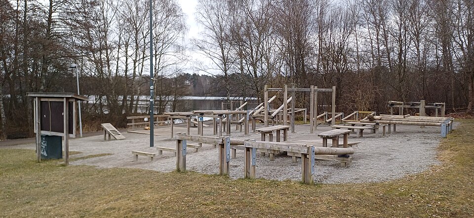 Lillsjöns utegym i Bromma i västra Stockholm