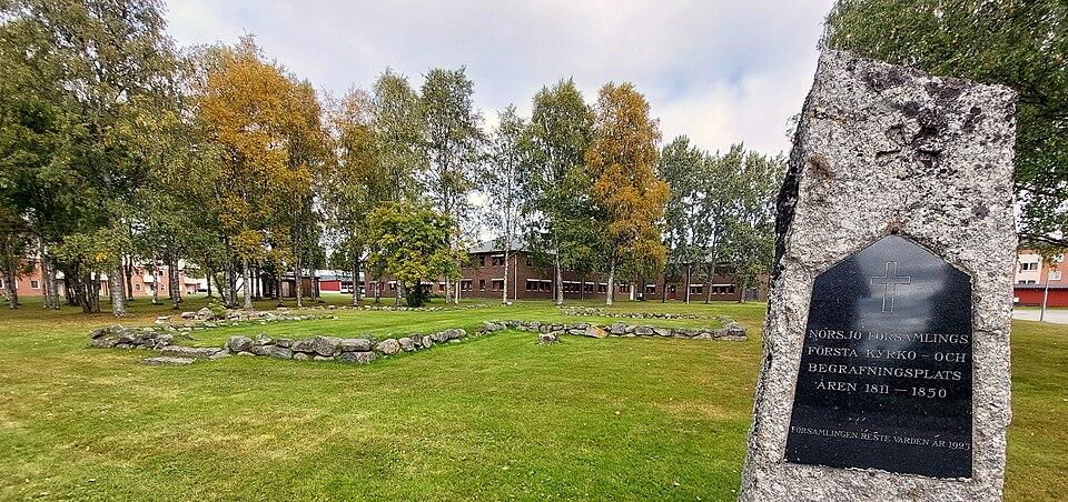 Begravningsplats med kyrkoruin, RAÄ-nummer: Norsjö 35:2 och Norsjö 35:1. Norsjö kommun.