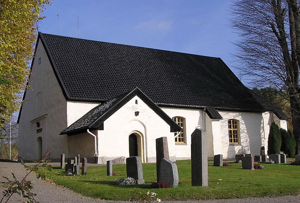 Helgesta kyrka, Södermanland. Från sydväst, oktober 2007.