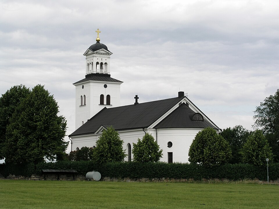 Röks kyrka, distant view