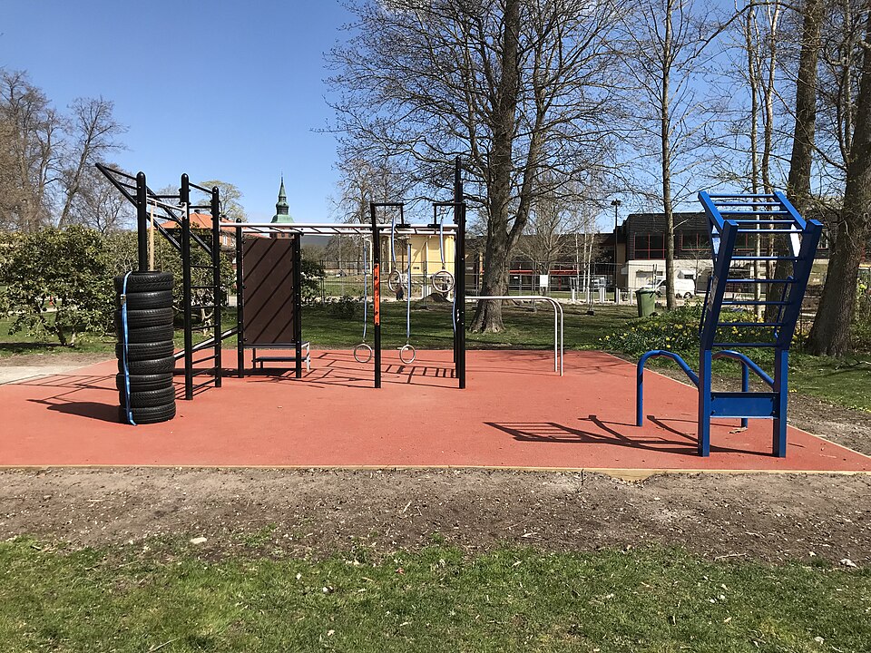 Badhusparkens utegym i centrala Nybro.