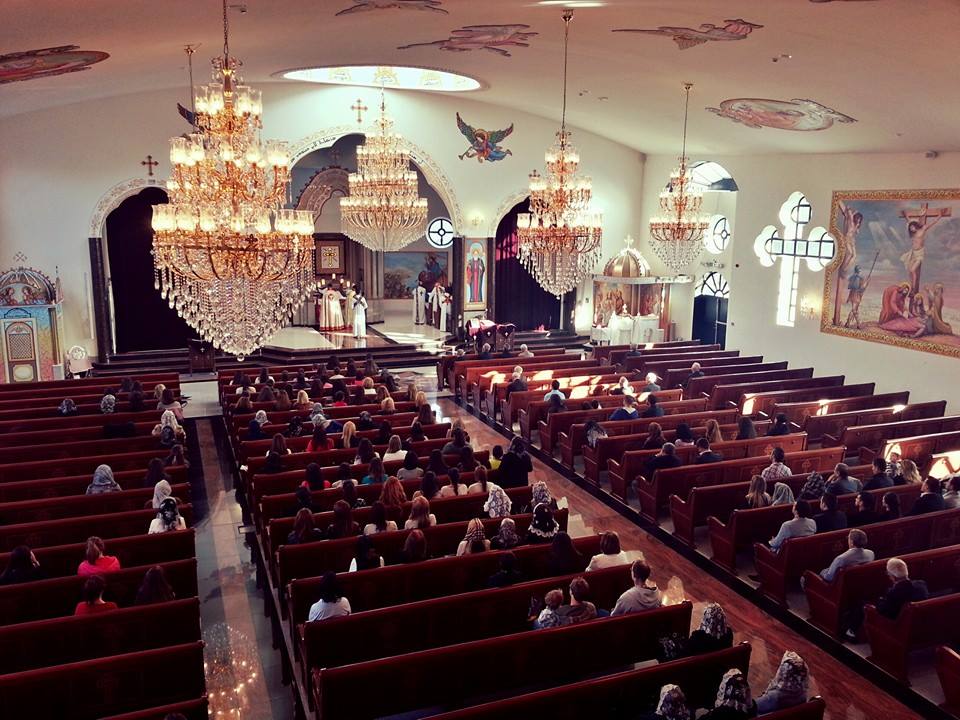 Inre vy av S:t Jacob av Nsibin Syrisk Ortodoxa Katedral i Södertälje.