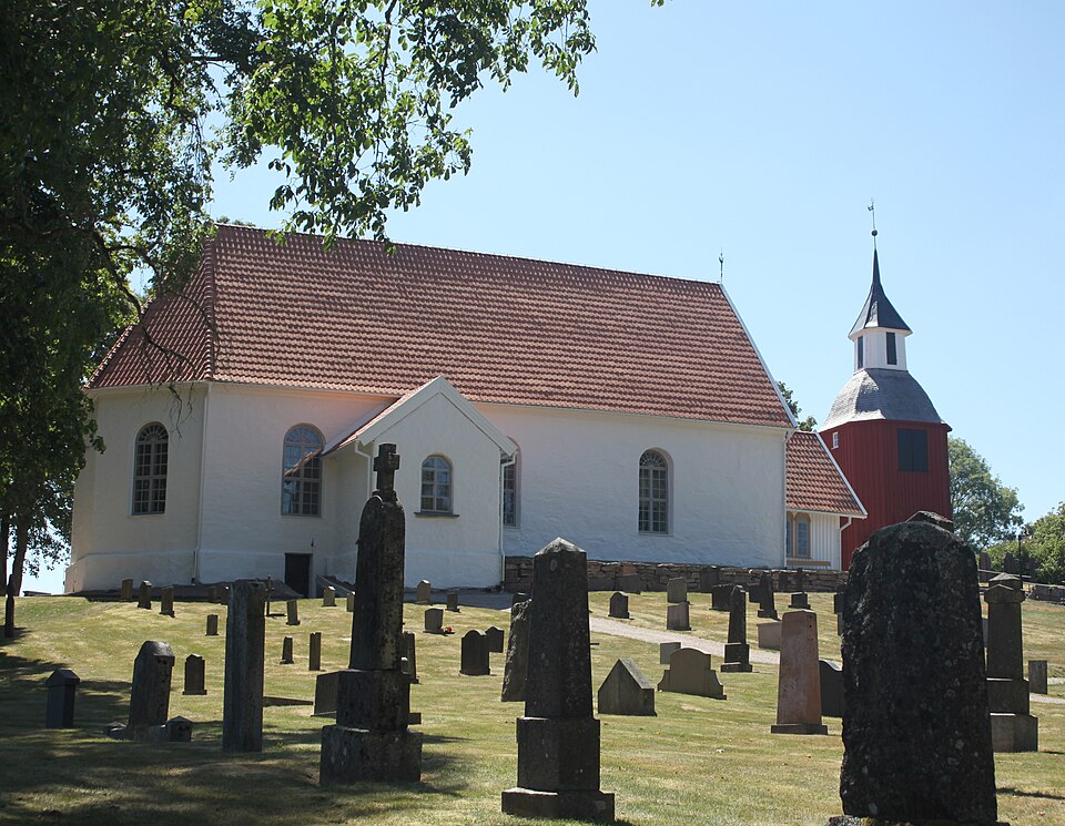 Månstads kyrka