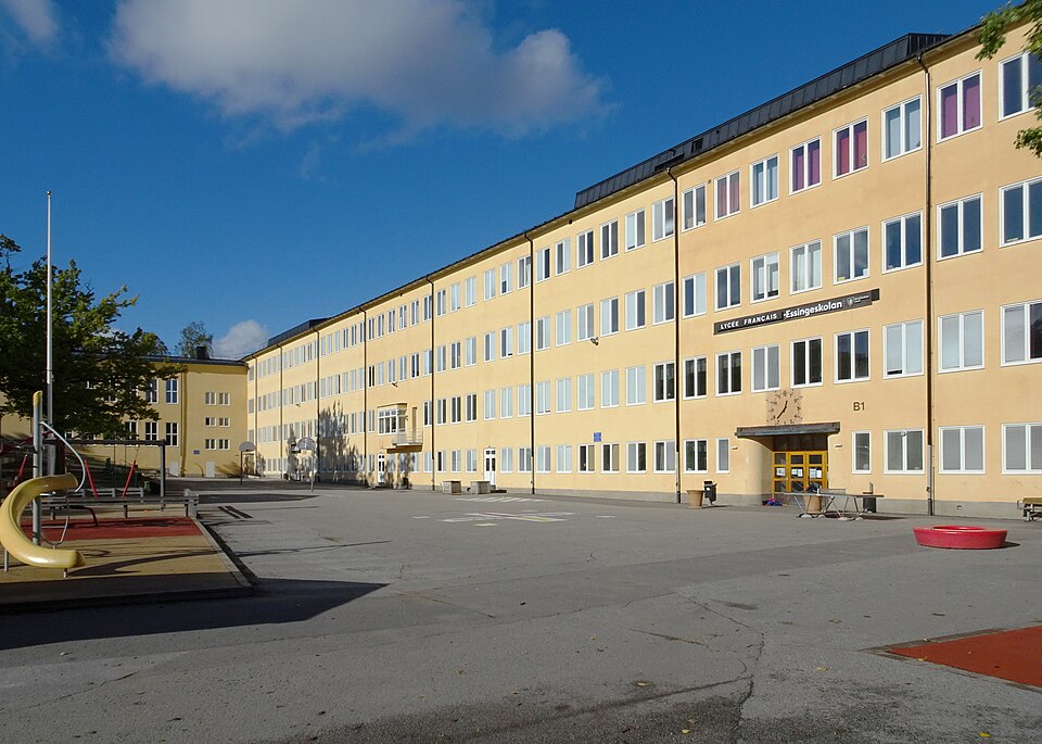 Stora Essingen folkskola, nuvarande Lycée Français Saint Louis och Essingeskolan, byggår 1931, tillbyggd 1937 arkitekt Ture Ryberg