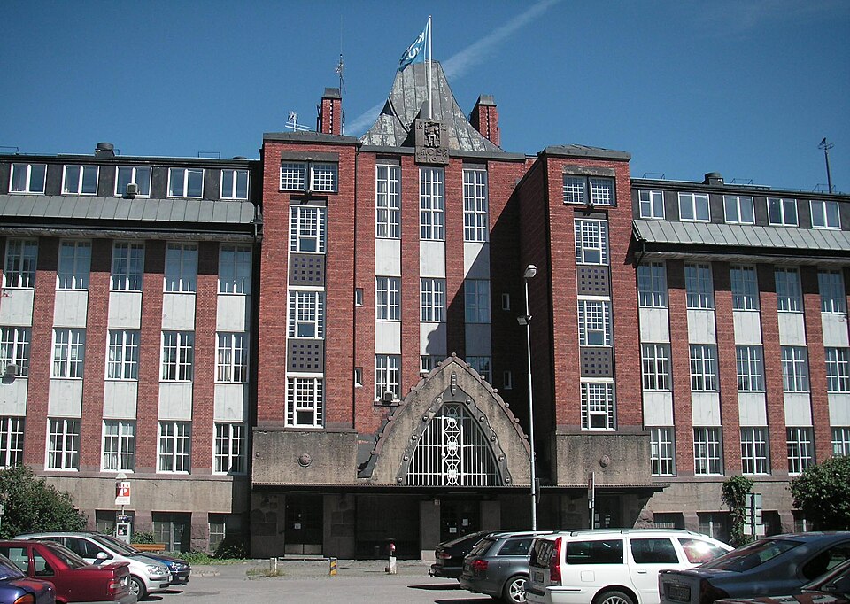 S:t Olofskolan, Norrköping, Sweden. Architect Carl Bergsten, built 1906-1907