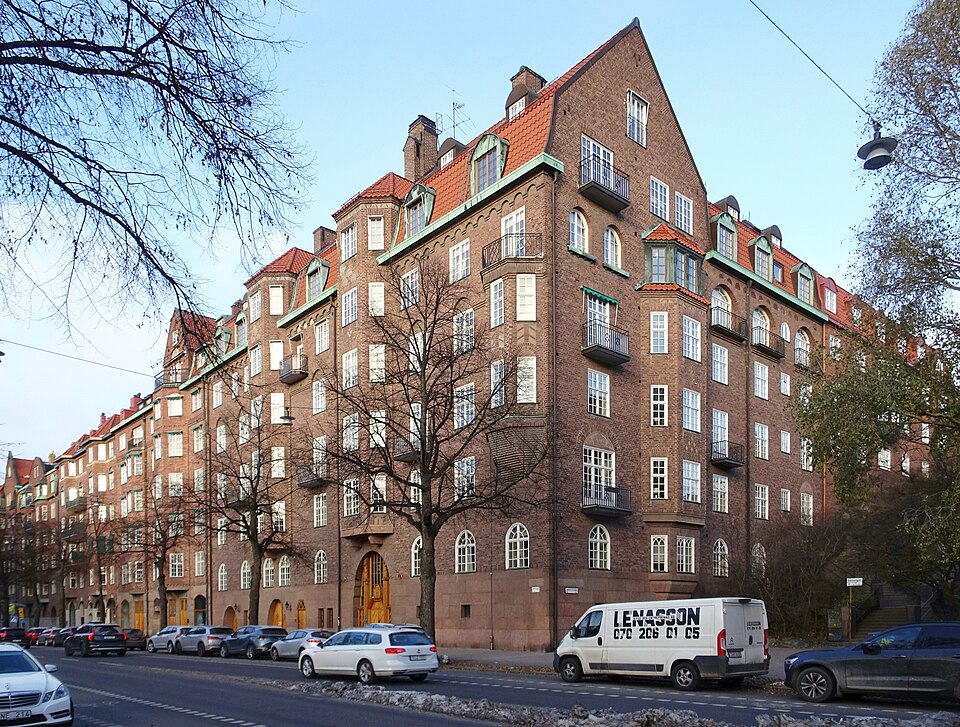 Skatan 1, Engelbrekts kyrkogata 1, Karlavägen 11, Nybyggnadsår 1912 - 1913 Anders Pettersson (Byggherre) Höög & Morssing (Arkitekt) Paul Östlihn (Byggherre) Paul Östlihn (Byggmästare)