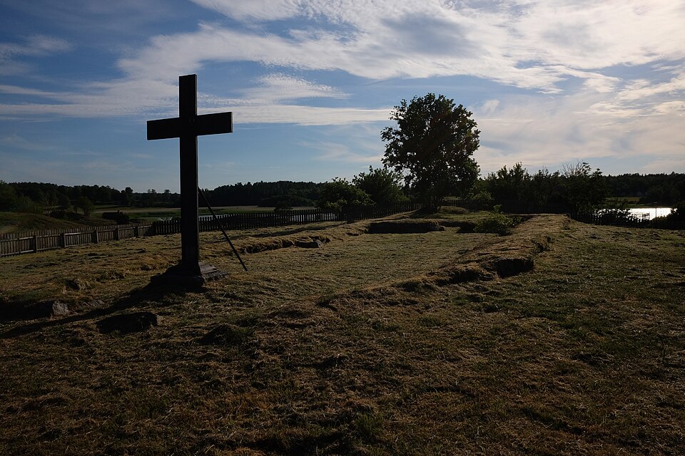 Lämningarna efter Vassända kyrka, Vänersborg.