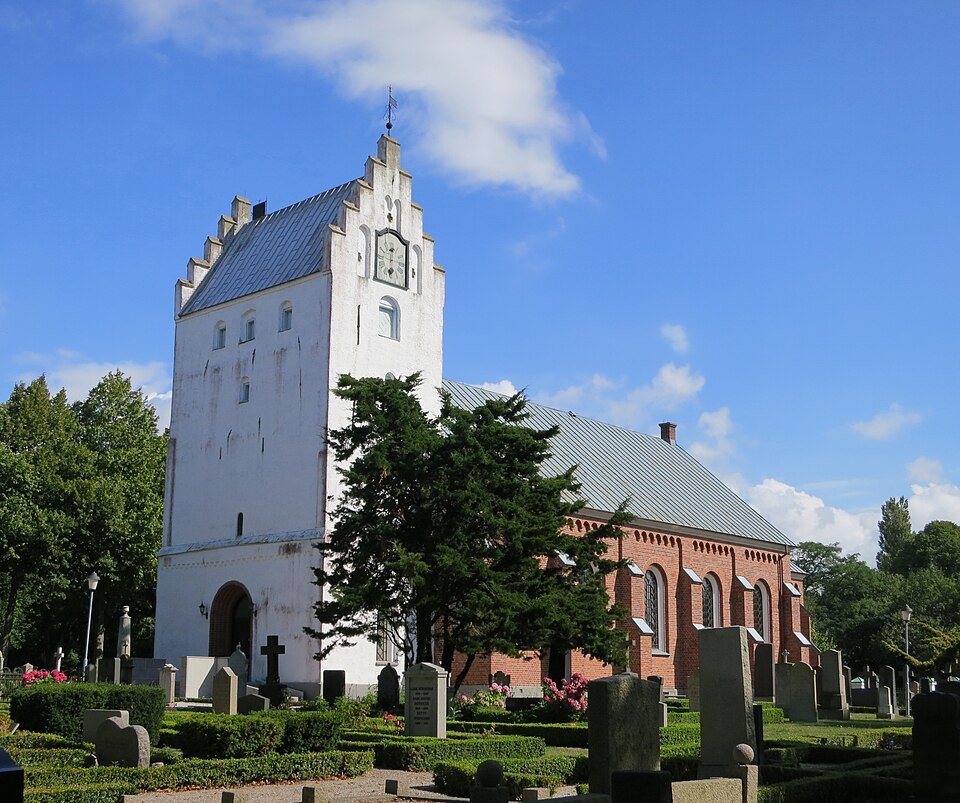 Tygelsjö kyrka i september 2012