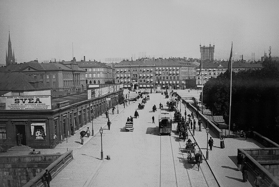 Norrbro från Slottet på 1880-talet med basarerna på vänstra sidan