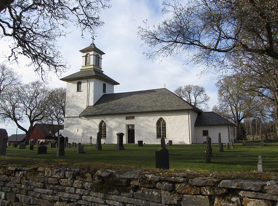 Horns kyrka i södra Vadsbo härad norr om Skövde i Västergötland.
