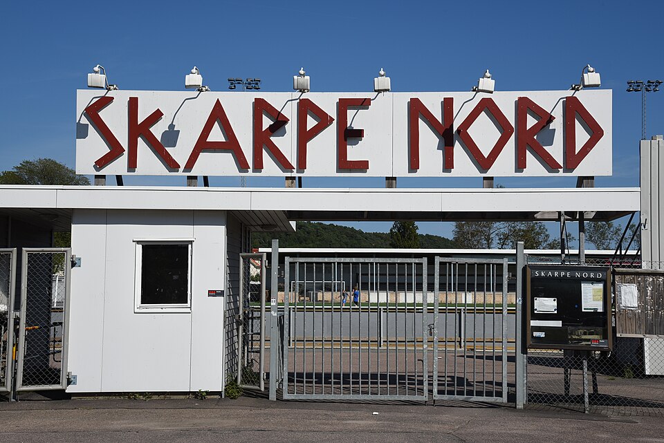 Entrén till utomhusarenan Skarpe Nord i Kungälv.