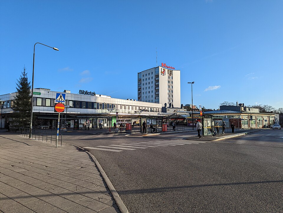 Högdalen centrum med Bussterminalen 20221112