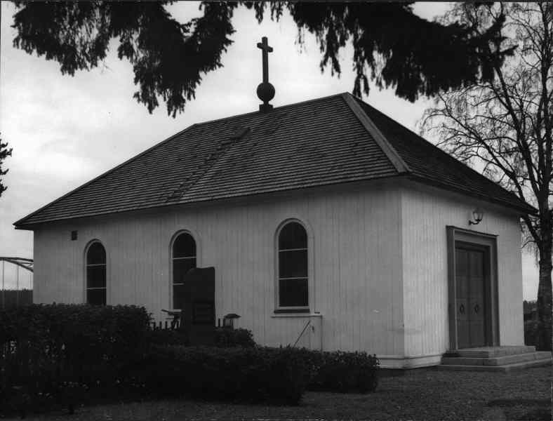 Gravkapellet från söder.; (01) Exteriörer; Byggnadsverk; Religionsutövning - kyrkor