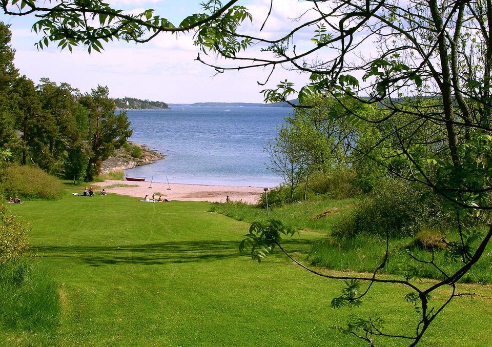 Google Earth: www.visulogik.com/kmz/Erstaviksbadet.kmz