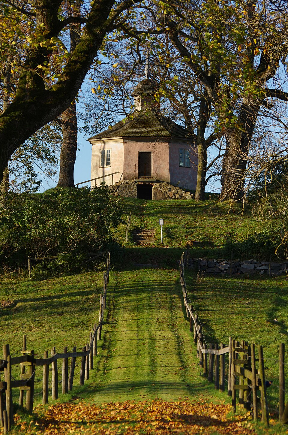 Ölanda kapell (english:Ölanda chapel) in Västergötland and Skara municipality in Västragötaland county, Sweden.
