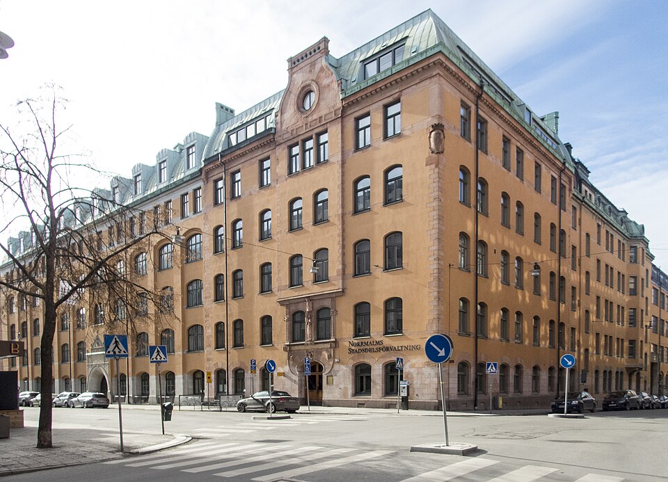 Apotekaren 22, Stockholm. f.d. Tulestationen This is a photo of a building (without protection) in Sweden, number 21320000000269 in the RAÄ buildings database.