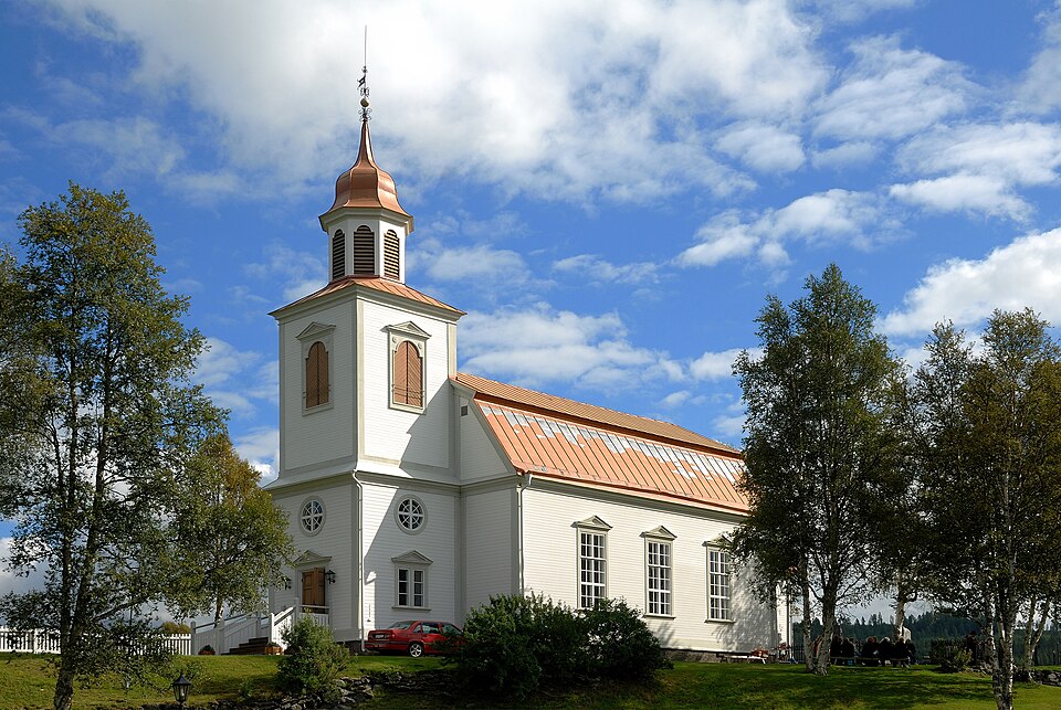 Ljusnedals kyrka (church).