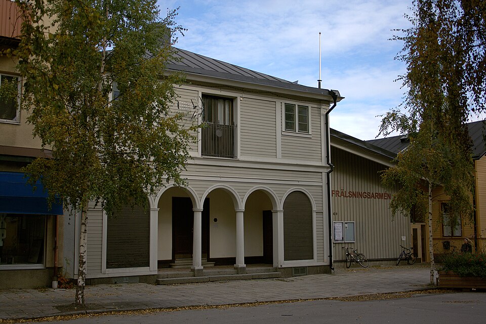Salvation Army community center. Originally a cinema.