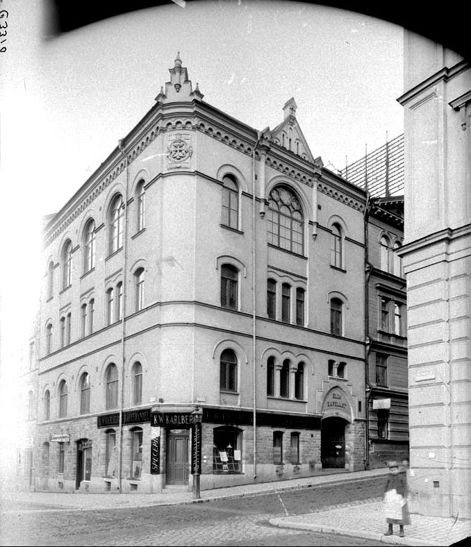 Elimkapellet på Storgatan 26 i hörnet av Styrmansgatan 29 t.v.