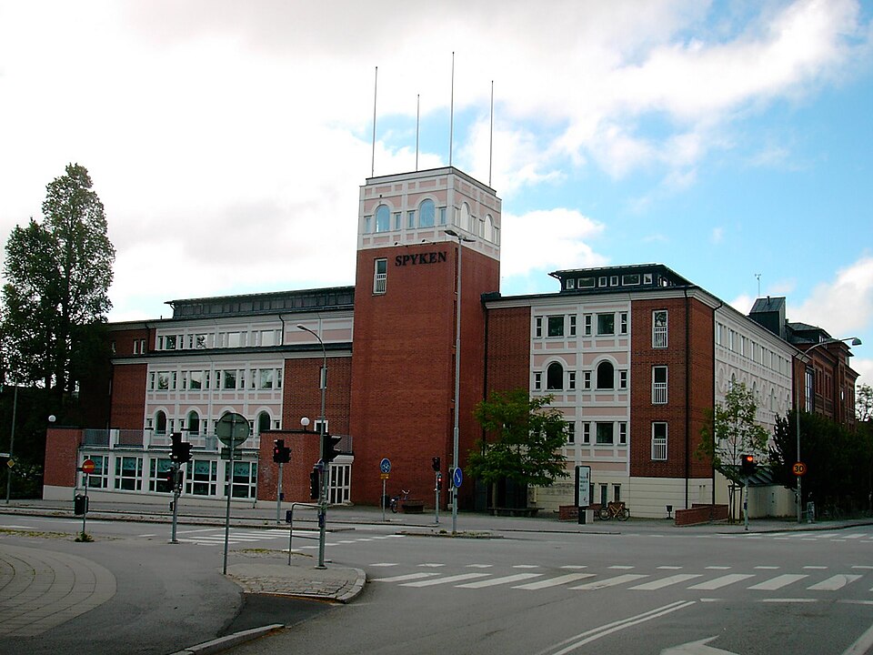 Intersection outside of the school