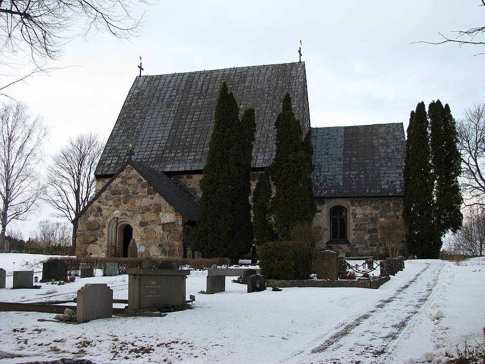 Össeby-Garns kyrka i Vallentuna kommun. Källa: eget foto, fotograf EnDumEn 11 februari 2009 This is a photo of an ecclesiastical monument in Sweden, number 21300000004876 (sub-number: 21400000444846)
