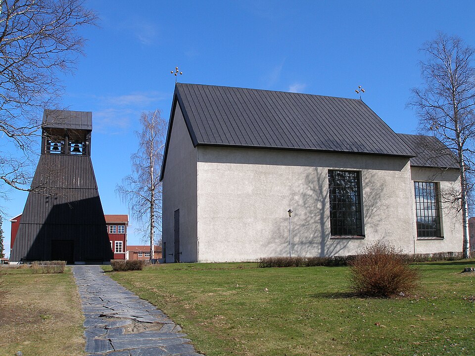 Bolidens kyrka med vidstående klocktorn. Boliden, Skellefteå kommun.