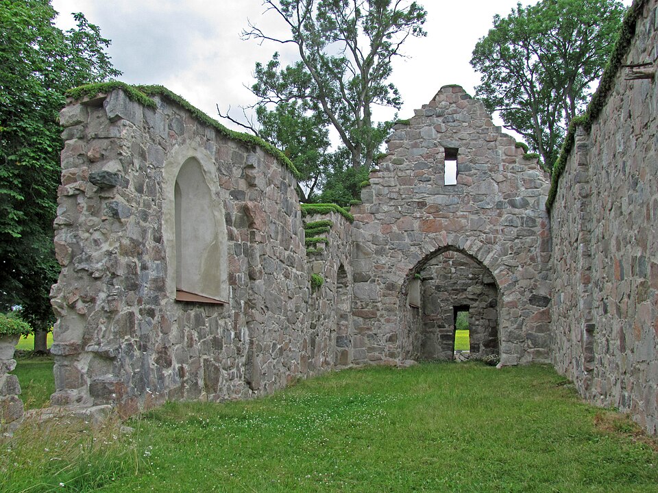 Stora Rytterne kyrkoruin