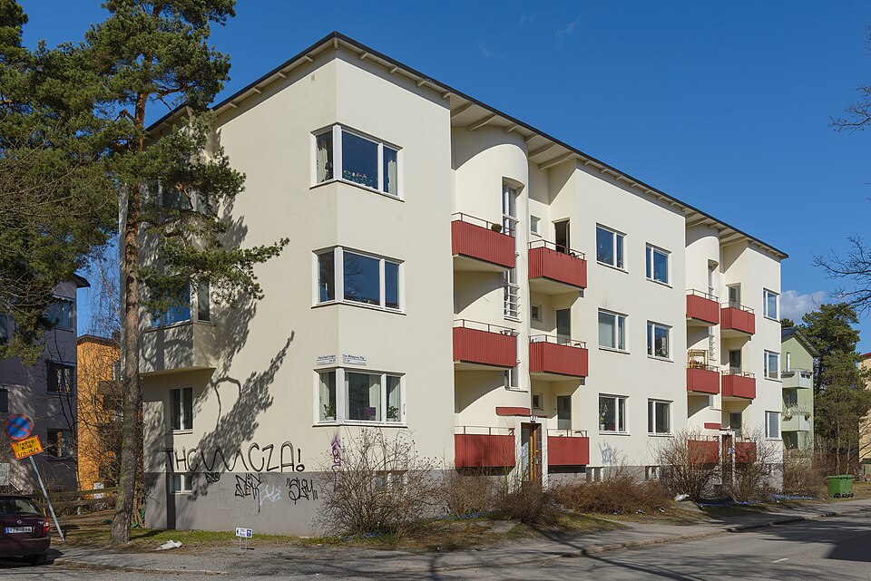 Finn Malmgrens väg 27-29, Hammarbyhöjden, Stockholm. Architect: Ture Sellman. Built 1939.