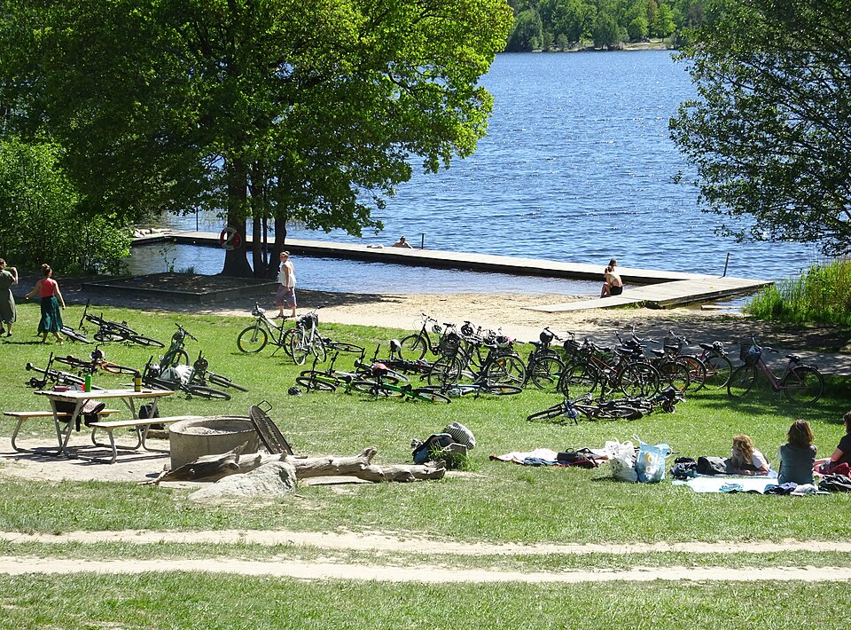 Hästhagsbadet, Källtorpssjön