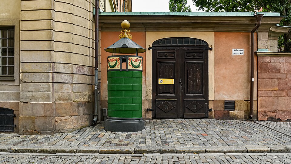 Stockholm's oldest urinary, still working (Stockholm, Sweden)