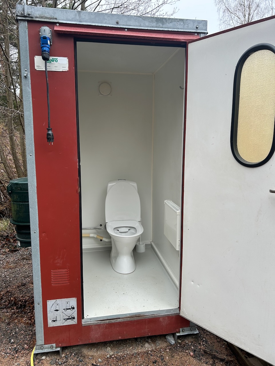SAT Finnhamn Ragnars kiosk toalett