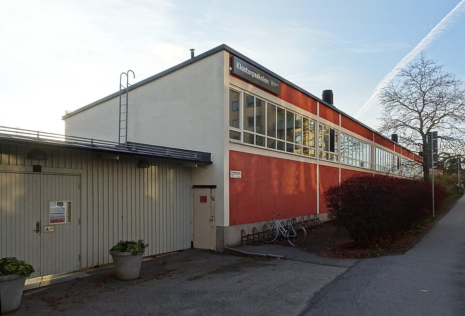 Klastorpsskolan, Fredhäll, arkitekt Curt Björklund, byggd 1957 - 1969