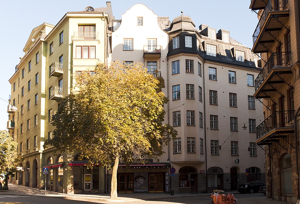 Wallingatan 32, 34 (Lindbacken 4). Teatern "Scalateatern". Byggnadsår 1913-14, arkitekt Sam Kjellberg (1868-1939), byggherre Engelska Episkopalförsamlingen, byggmästare J Landström.