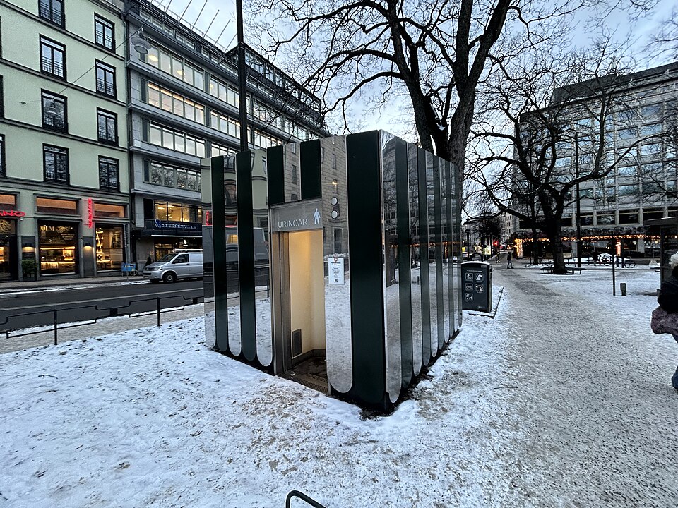 Stockholm offentliga toalett Sturegatan 12 - Humlegården 2026 jan