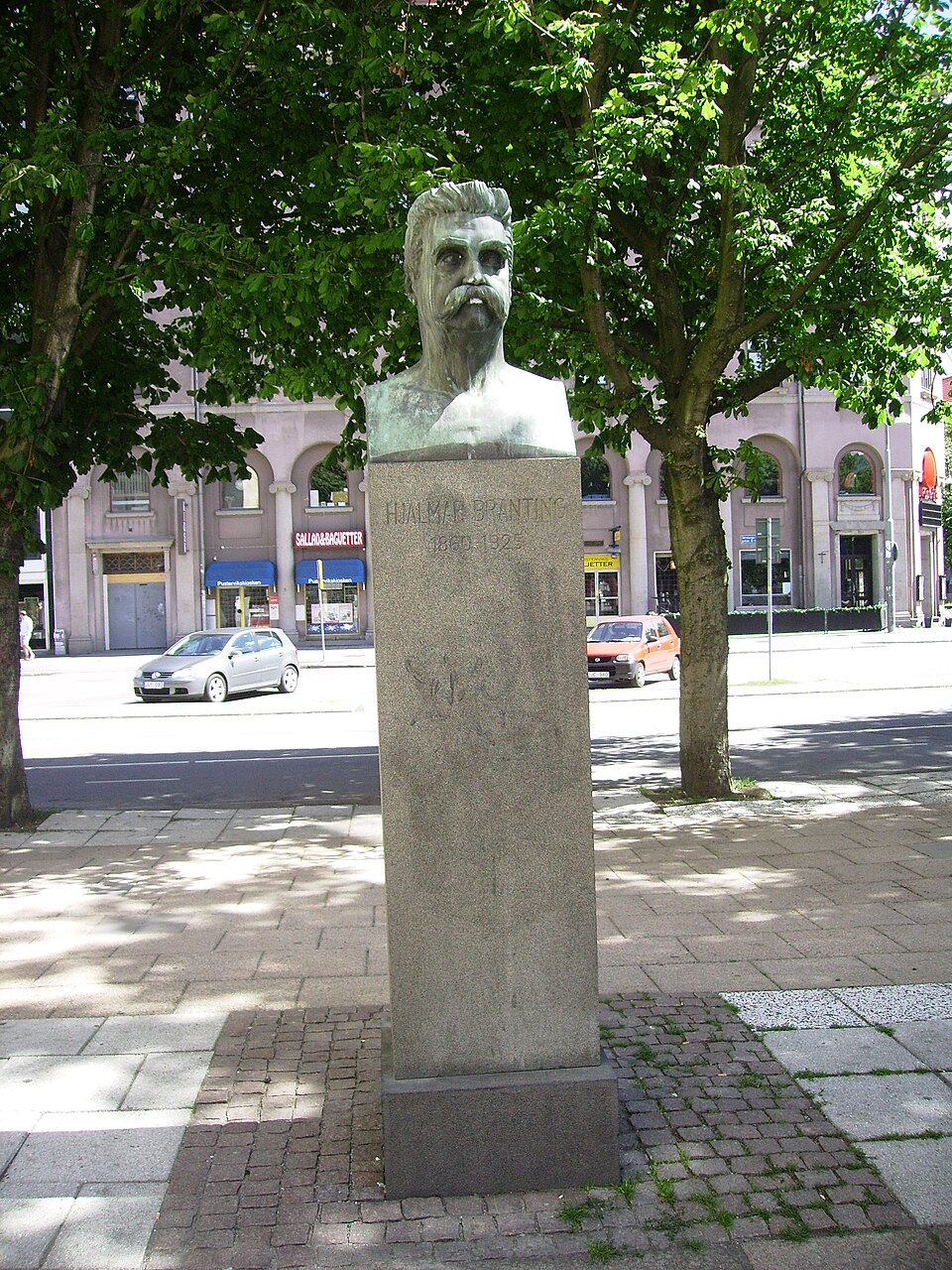 Hjalmar Branting (staty)