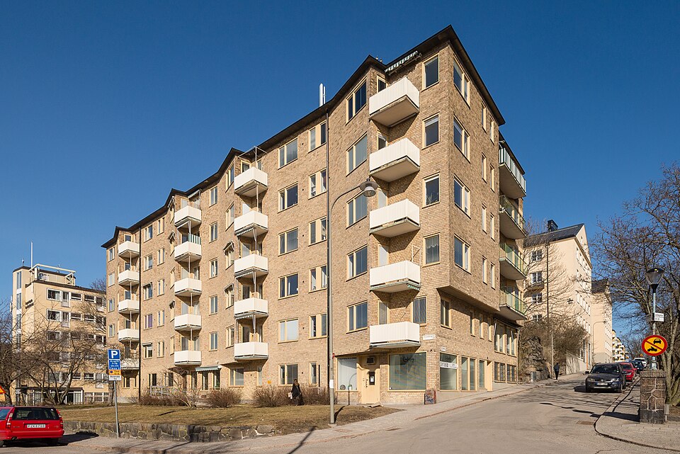 Gnejsen 4 is a residential building in Södermalm, Stockholm. Built 1941 by Olle Engkvist. Architect Albin Stark.